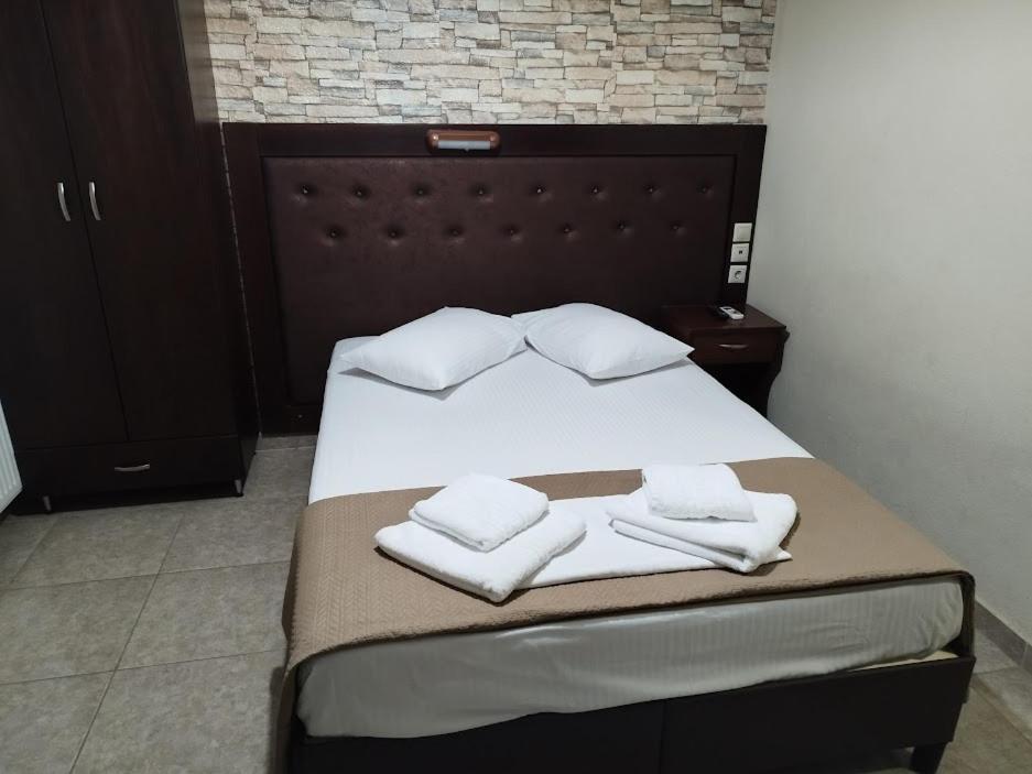 Hotel Villa Pigasos Paralia Katerinis Ngoại thất bức ảnh